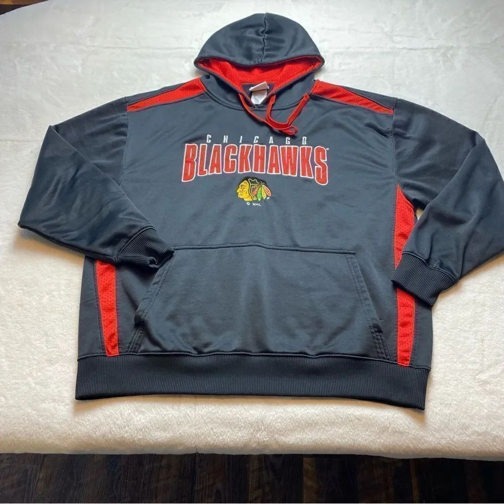 NHL Chicago Blackhawks Black and Red Hoodie Size XL